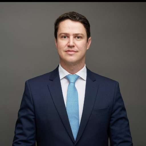Dr. Michael Procópio
